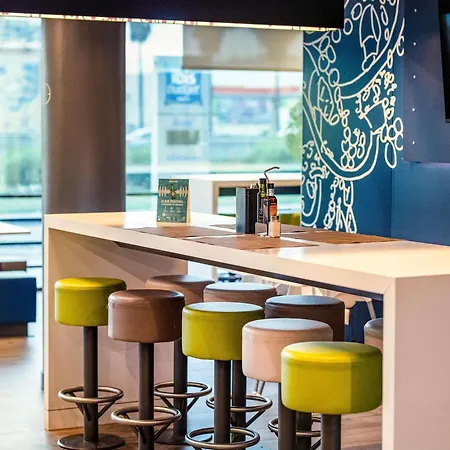 Ibis Budget Aeropuerto Avenida De Velazquez Hotel 2*