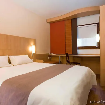 Ibis Budget Aeropuerto Avenida De Velazquez 2*