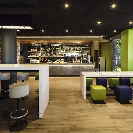 Ibis Budget Aeropuerto Avenida De Velazquez